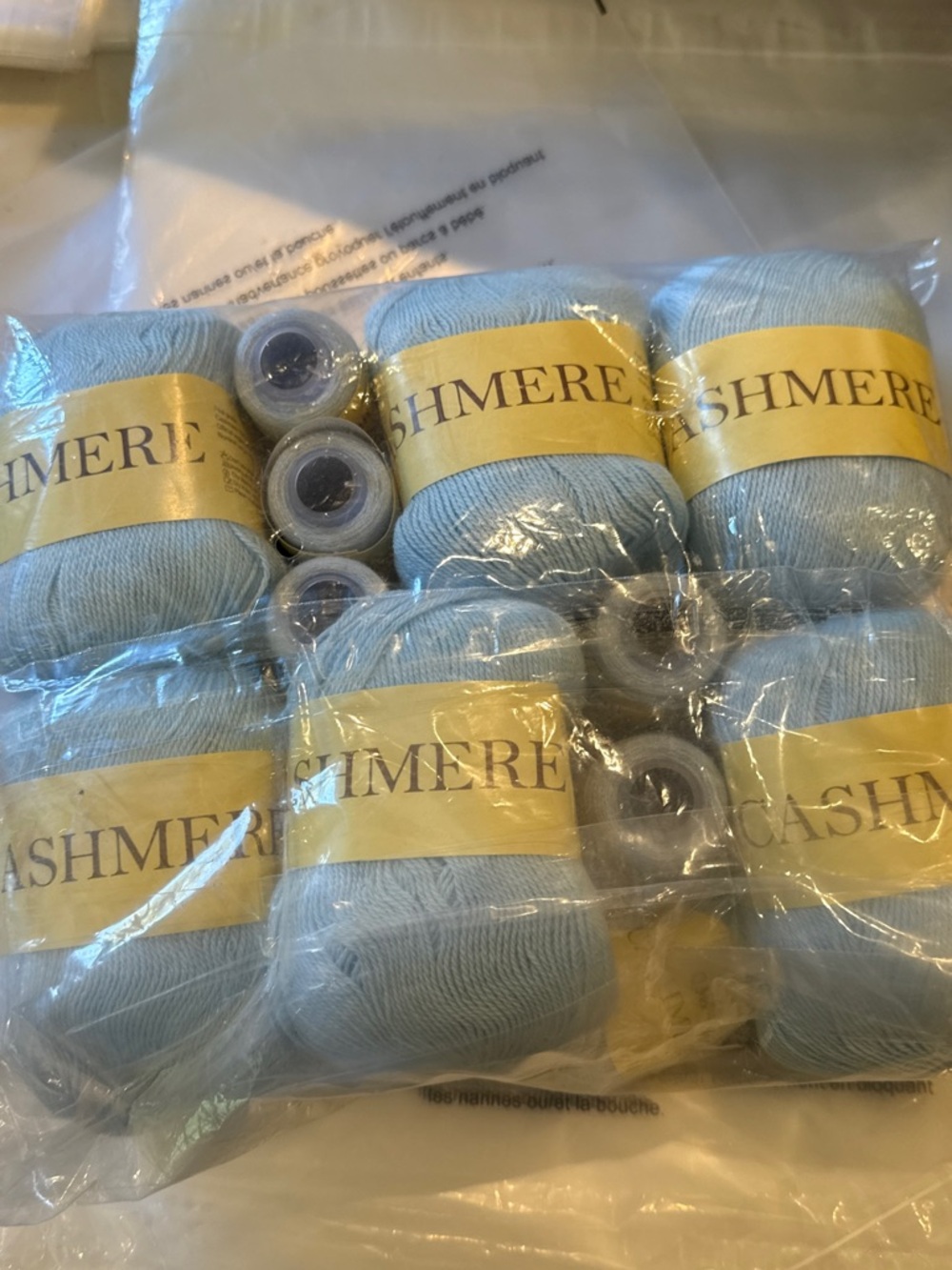 Lot of 18 QJH Cashmere Yarn Skeins + 18 Spools Matching Thread Knitting Blue 39 - Picture 8 of 8